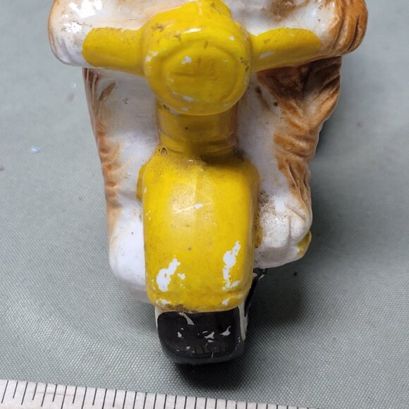 Vintage cat on a 3 wheeler shaker - Picture 6 of 10